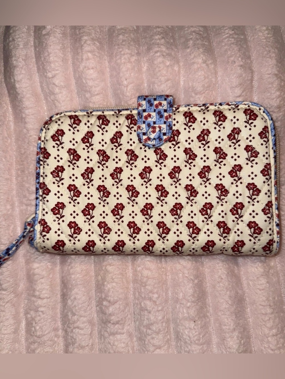 Vera Bradley Large Tab Wallet in the
"Rachel Ditsy" premium cotton pattern NWOT